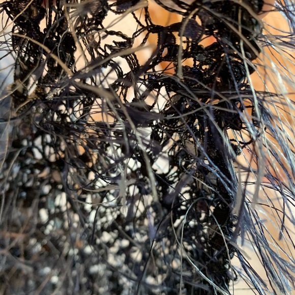 Knitted silk scarf - Picture 6 of 8